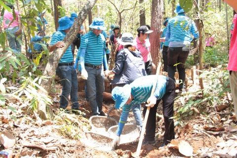 ไฟล์แนบ กปภ. ฉลอง 100 ปี สมเด็จพระเจ้าพี่นางเธอฯ รวมพลังฟื้นฟูแหล่งน้ำ สร้างฝาย บ้านป่าสักงาม