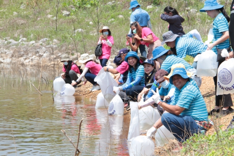 ไฟล์แนบ กปภ. ฉลอง 100 ปี สมเด็จพระเจ้าพี่นางเธอฯ รวมพลังฟื้นฟูแหล่งน้ำ สร้างฝาย บ้านป่าสักงาม