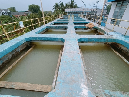 ไฟล์แนบ กปภ.สาขาระนอง ดำเนินการตามแผน ล้างถังตกตะกอนโรงกรองน้ำสำนักงาน