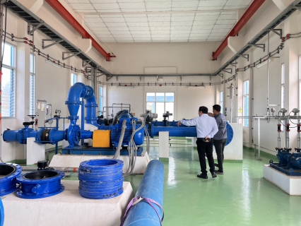 ไฟล์แนบ กปภ.สาขาสมุทรสงคราม ขยายพื้นที่การจ่ายน้ำ ลดการซื้อน้ำเอกชนและตรวจสอบระบบจ่ายน้ำตั้งแต่ต้นทางจนทางปลายทางของสถานีจ่ายน้ำนางตะเคียน