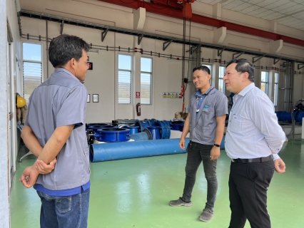 ไฟล์แนบ กปภ.สาขาสมุทรสงคราม ขยายพื้นที่การจ่ายน้ำ ลดการซื้อน้ำเอกชนและตรวจสอบระบบจ่ายน้ำตั้งแต่ต้นทางจนทางปลายทางของสถานีจ่ายน้ำนางตะเคียน