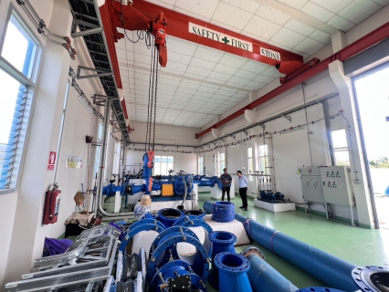 ไฟล์แนบ กปภ.สาขาสมุทรสงคราม ขยายพื้นที่การจ่ายน้ำ ลดการซื้อน้ำเอกชนและตรวจสอบระบบจ่ายน้ำตั้งแต่ต้นทางจนทางปลายทางของสถานีจ่ายน้ำนางตะเคียน