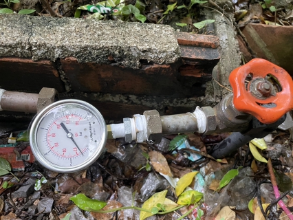 ไฟล์แนบ การประปาส่วนภูมิภาคสาขาตะกั่วป่า ดำเนินการตามแผนงานบริการและควบคุมน้ำสูญเสีย ตรวจสอบแรงดันน้ำ