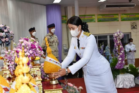 ไฟล์แนบ การประปาส่วนภูมิภาคสาขาท่าแซะ ร่วมพิธีถวายราชสักการะและวางพานพุ่ม และพิธีจุดเทียนถวายพระพรชัยมงคล เนื่องในโอกาสวันเฉลิมพระชนมพรรษา สมเด็จพระนางเจ้า ฯ พระบรมราชินี