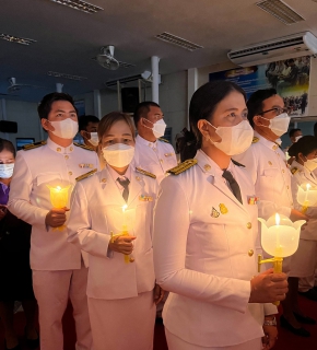 ไฟล์แนบ การประปาส่วนภูมิภาคสาขาท่าแซะ ร่วมพิธีถวายราชสักการะและวางพานพุ่ม และพิธีจุดเทียนถวายพระพรชัยมงคล เนื่องในโอกาสวันเฉลิมพระชนมพรรษา สมเด็จพระนางเจ้า ฯ พระบรมราชินี