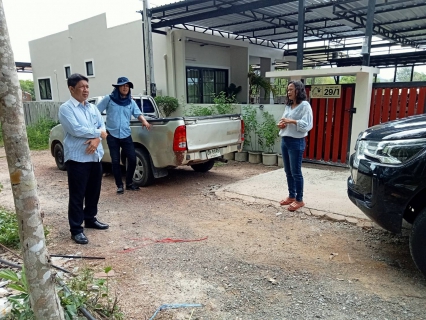 ไฟล์แนบ การประปาส่วนภูมิภาคสาขากาญจนดิษฐ์ ติดตามแก้ปัญหาน้ำไม่ไหลหรือไหลอ่อนพื้นที่ โซนสูงอำเภอดอนสัก   วันพุธที่ 31 พฤษภาคม 2566 การประปาส่วนภูมิภาคสาขากาญจนดิษฐ์ โดยนายสุรพงศ์ สมหวัง ผู้จัดการการประปาส่วนภูมิภาคสาขากาญจนดิษฐ์ พร้อมหัวหน้างาน พนักงานและลูกจ้างในสังกัด ร่วมกิจกรรมลงพื้นที่แก้ไขปัญหา น้ำไหลอ่อนและไม่ไหลพื้นที่โซนสูง เขตจำหน่ายน้ำอำเภอดอนสัก เพื่อสร้างความมั่นใจให้ลูกค้าผู้ใช้น้ำในพื้นที่ ต่อไป