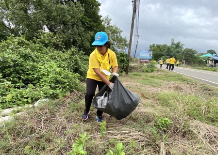 ไฟล์แนบ กปภ.สาขาขลุง เข้าร่วมกิจกรรมจิตอาสาพัฒนา "ทำความสะอาด/ปรับภูมิทัศน์" บริเวณริมถนนสองข้างทางไปยังโรงเรียนตำรวจตระเวนชายแดนบ้านน้ำแดง หมู่ที่ 6 ตำบลบางชัน อำเภอขลุง จังหวัดจันทบุรี พร้อมมอบน้ำดื่มตราสัญลักษณ์ กปภ.