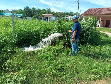 ไฟล์แนบ การประปาส่วนภูมิภาคสาขาคลองท่อมดำเนินการเปิดล้างตะกอนระบายในเส้นท่อจ่ายน้ำ (Blow off) ผ่านหัวดับเพลิง โดยลงพื้นที่บริเวณพื้นที่ตำบลลำทับ อำเภอลำทับจังหวัดกระบี่