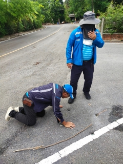 ไฟล์แนบ การประปาส่วนภูมิภาคสาขาอู่ทองร่วมกันลงพื้นที่ค้นหาท่อรั่วท่อแตก