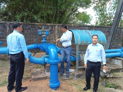 ไฟล์แนบ การประปาส่วนภูมิภาคสาขากาญจนดิษฐ์ ให้การต้อนรับ นายสุรชัย เชื้อแพ่ง รองผู้ว่าการ (ปฏิบัติการ 5) และ นายไกรสร มะหะหมัด ผช.กปภ.ข.4 (บริหาร) ในโอกาสลงพื้นที่ ตรวจเยี่ยมกปภ.สาขากาญจนดิษฐ ์