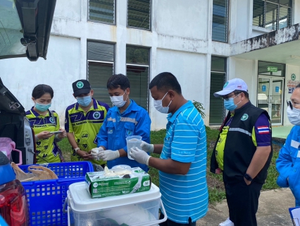 ไฟล์แนบ กปภ.สาขาระนอง ร่วมกับ สาธารณสุขจังหวัดระนอง ลงพื้นที่เก็บตัวอย่างน้ำในพื้นที่บริการ ดำเนินโครงการ ต่ออายุน้ำประปาดื่มได้