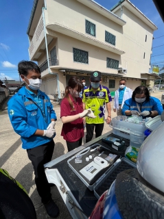 ไฟล์แนบ กปภ.สาขาระนอง ร่วมกับ สาธารณสุขจังหวัดระนอง ลงพื้นที่เก็บตัวอย่างน้ำในพื้นที่บริการ ดำเนินโครงการ ต่ออายุน้ำประปาดื่มได้