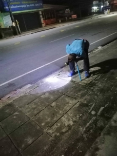 ไฟล์แนบ การประปาส่วนภูมิสาขาจันดี ลงพื้นที่เดินสำรวจหาท่อแตก-ท่อรั่ว