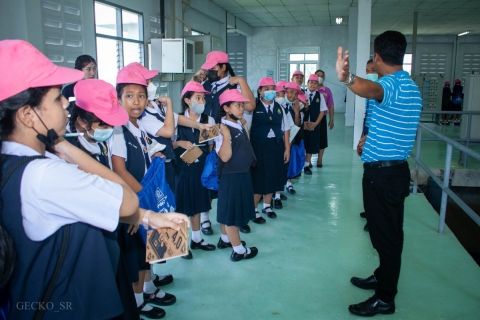 ไฟล์แนบ การประปาส่วนภูมิภาคสาขาชุมพร ดำเนินโครงการ "อาสาประปาเพื่อปวงชน สร้างภาคีเครือข่ายฮีโร่น้อยอาสาพิทักษ์น้ำ โรงเรียนฝวาหมินกงลิและโรงเรียนเทศบาล 1  (บ้านท่าตะเภา) อำเภอเมือง จังหวัดชุมพร" ณ สถานีผลิตน้ำนาชะอัง อำเภอเมือง จังหวัดชุมพร