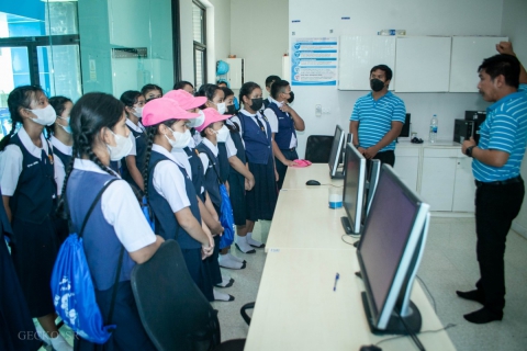 ไฟล์แนบ การประปาส่วนภูมิภาคสาขาชุมพร ดำเนินโครงการ "อาสาประปาเพื่อปวงชน สร้างภาคีเครือข่ายฮีโร่น้อยอาสาพิทักษ์น้ำ โรงเรียนฝวาหมินกงลิและโรงเรียนเทศบาล 1  (บ้านท่าตะเภา) อำเภอเมือง จังหวัดชุมพร" ณ สถานีผลิตน้ำนาชะอัง อำเภอเมือง จังหวัดชุมพร