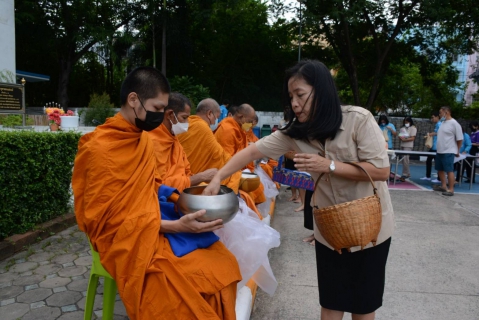 ไฟล์แนบ กปภ.สาขารังสิต(พ) ร่วมทำบุญตักบาตรช้าวสารอาหารแห้ง เนื่องในโอกาสฉลองพระชนมายุ 8 รอบ สมเด็จพระสังฆราชฯ