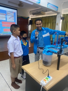 ไฟล์แนบ วันที่ 22 มิถุนายน 2566 การประปาส่วนภูมิภาคสาขาน่าน นำโดยนายเฉลิมชัย สิงห์ศรี ผู้จัดการการประปาส่วนภูมิภาคาขาน่าน พร้อมหัวหน้างานและพนักงานประปาในสังกัด ร่วมกันจัดกิจกรรมโครงการอาสาประปาเพื่อปวงชน ประ