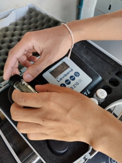 ไฟล์แนบ การประปาส่วนภูมิภาคสาขากระบี่ ลงพื้นที่ตรวจสอบคุณภาพน้ำประปา  บริเวณถนนราษฎร์พัฒนา ตำบลกระบี่น้อย อำเภอเมือง จังหวัดกระบี่ ดำเนินโครงการจัดการน้ำสะอาด (Water Safety Plan : WSP) อย่างต่อเนื่อง ควบคุมคุณภาพน้ำประปาให้เป็นไปตามเกณฑ์มาตรฐาน 