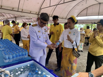 ไฟล์แนบ กปภ.ข.4 ร่วมเฝ้ารับเสด็จพระบาทสมเด็จพระเจ้าอยู่หัว และสมเด็จพระนางเจ้าฯ พระบรมราชินี เนื่องในโอกาสเสด็จพระราชดำเนินทรงประกอบพิธีวางศิลาฤกษ์ และเปิด ที่ทำการศาลอุทธรณ์ ภาค 8 และ เปิดอาคารศาลากลางจังหวัดภูเก็ต (หลังใหม่) ตำบลตลาดใหญ่ อำเภอเมืองภูเก็ต จังหวัดภูเก็ต