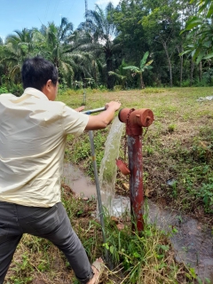 ไฟล์แนบ การประปาส่วนภูมิภาค สาขากาญจนดิษฐ์ ลงพื้นที่ ทำความสะอาด ระบายตะกอนในเส้นท่อจ่ายน้ำ ผ่านหัวดับเพลิงและท่อหน้ามาตรประจำเดือน มิถุนายน 2566