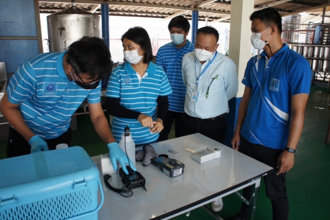 ไฟล์แนบ กปภ.สาขาสมุทรสงคราม  ร่วมกับ กองระบบผลิตและควบคุมน้ำ กปภ.ข.3 ลงพื้นที่เก็บตัวอย่างน้ำเพื่อนำไปตรวจวิเคราะห์คุณภาพน้ำประปา ณ เรือนจำกลางสมุทรสงคราม 