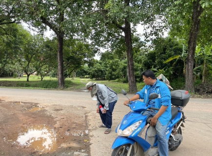 ไฟล์แนบ กปภ.สาขาขลุง ออกสำรวจหาท่อรั่วในพื้นที่ตามแผน MM04 จุดซื้อขาย สถานีจ่ายน้ำดงกลาง จ่ายพื้นที่ ต.บ่อ ต.วันยาว (สะพานเวฬุฝั่งซ้าย) บริเวณ ม.5 ต.บ่อ (วัดท่าสอนถึงอนามัยบ่อ)