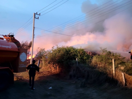 ไฟล์แนบ กปภ.สาขากุยบุรี ร่วมระงับเหตุสกัดเพลิงไหม้โรงงานใยมะพร้าว