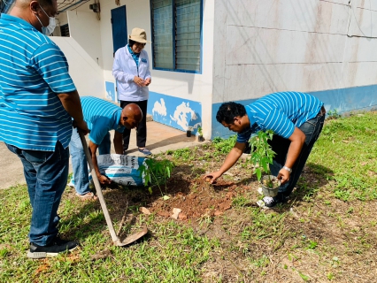 ไฟล์แนบ การการประปาส่วนภูมิภาคสาขาไชยา จัดกิจกรรม "ปลูกผักสวนครัว เศรษฐกิจพอเพียง" 