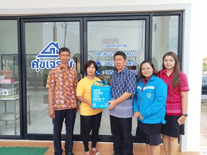 ไฟล์แนบ การประปาส่วนภูมิภาคสาขากาญจนดิษฐ์ ลงพื้นที่พบผู้ใช้น้ำรายใหญ่ ภายใต้กิจกรรมมุ่งมั่นเพื่อปวงชน เติมใจให้กันประจำปี 2566 ณ โครงการหมู่บ้านสุขเจริญ  ตำบลทุ่งกง กาญจนดิษฐ์ อำเภอกาญจนดิษฐ์ จังหวัดสุราษฎร์ธานี 