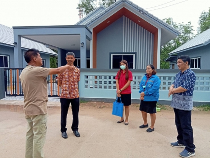 ไฟล์แนบ การประปาส่วนภูมิภาคสาขากาญจนดิษฐ์ ลงพื้นที่พบผู้ใช้น้ำรายใหญ่ ภายใต้กิจกรรมมุ่งมั่นเพื่อปวงชน เติมใจให้กันประจำปี 2566 ณ โครงการบ้านจันทร์จิราวิลเลจ  ตำบลทุ่งกง กาญจนดิษฐ์ อำเภอกาญจนดิษฐ์ จังหวัดสุราษฎร์ธานี 