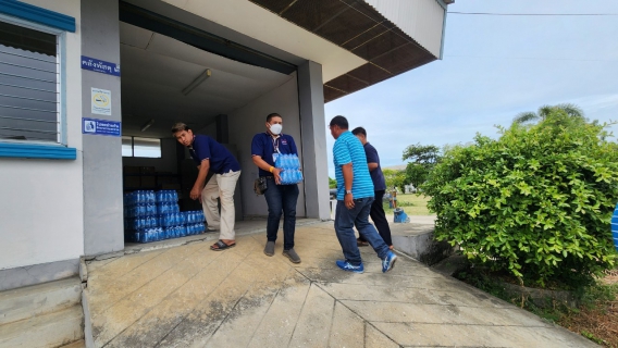 ไฟล์แนบ กปภ.สาขาอ้อมน้อย มอบน้ำดื่มตราสัญลักษณ์ กปภ. ให้กับสำนักงานเทศบาลเมืองกระทุ่มแบน