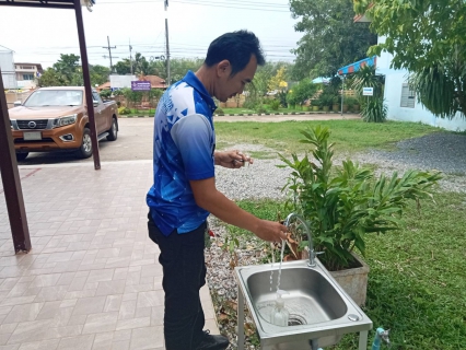 ไฟล์แนบ วันศุกร์ที่ 21 กรกฎาคม 2566 นายสุรพงศ์ สมหวัง ผจก.กปภ.สาขากาญจนดิษฐ์ มอบหมายให้พนักงานในสายงานผลิต ออกพื้นที่ตรวจสอบคุณภาพน้ำประปา โดยการตรวจวัดค่าคลอรีน ค่าความขุ่นในน้ำประปา  ณ โรงพยาบาลส่งเสริมสุขภาพตำบลปากแพรก ตำบลปากแพรก อำเภอดอนสัก จังหวัดสุราษฎร์ธานี โดยเป็นการตรวจสอบและควบคุมคุณภาพน้ำประปาในระบบจ่าย ตามโครงการจัดการน้ำสะอาด (WSP) ตามจุดควบคุมตรวจสอบตามแผนที่กำหนด ผลการตรวจสอบคุณภาพน้ำเป็นไปตามเกณฑ์มาตรฐาน กปภ.