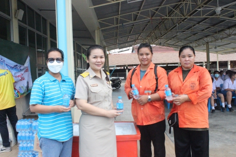 ไฟล์แนบ กปภ.สาขาบ้านบึงร่วมพิธีหล่อเทียน พร้อมมอบน้ำดื่มเพื่อบริการประชาชน