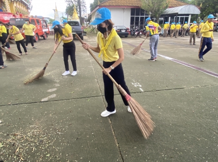 ไฟล์แนบ กปภ.สาขาขลุง เข้าร่วมกิจกรรมจิตอาสา "พัฒนาสถานที่สาธารณะ/ศาสนสถาน" เนื่องในวันเฉลิมพระชนมพรรษา พระบาทสมเด็จพระวชิรเกล้าเจ้าอยู่หัว พร้อมมอบน้ำดื่มตราสัญลักษณ์ กปภ.