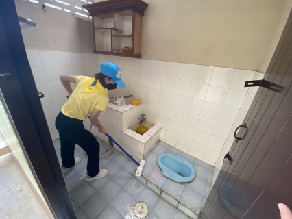 ไฟล์แนบ กปภ.สาขาขลุง เข้าร่วมกิจกรรมจิตอาสา "พัฒนาสถานที่สาธารณะ/ศาสนสถาน" เนื่องในวันเฉลิมพระชนมพรรษา พระบาทสมเด็จพระวชิรเกล้าเจ้าอยู่หัว พร้อมมอบน้ำดื่มตราสัญลักษณ์ กปภ.