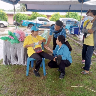 ไฟล์แนบ วันอังคาร ที่ 26 กรกฎาคม พ.ศ. 2566 การประปาส่วนภูมิภาคสาขากาญจนดิษฐ์ โดยนายสุรพงศ์ สมหวัง ผู้จัดการ กปภ.สาขากาญจนดิษฐ์ มอบหมาย พนักงานในสังกัด เข้าร่วมกิจกรรม "โครงการจิตอาสา เราทำความ ดี ด้วยหัวใจ" ภายใต้กิจกรรม ทำความดีเพื่อชาติ ศาสนา พระมหากษัตริย์ ประจำปีงบประมาณ 2566 เนื่องในโอกาศวันเฉลิมพระชนมพรรษา รัชกาลที่ 10 พระยาทสมเด็จพระปรเมนทรรามาธิบดี ศรีสินทรมหาวชิราลงกรณ พระวชิรเกล้าเจ้าอยู่หัว