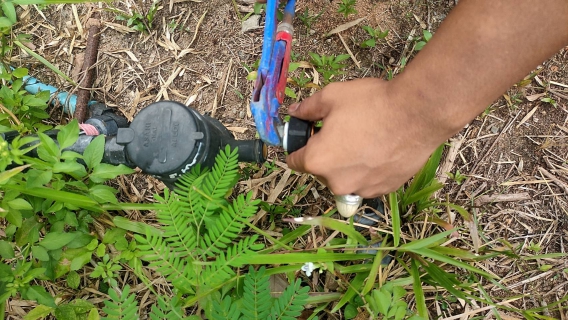 ไฟล์แนบ กปภ.สาขาตะกั่วป่า ดำเนินงานตามแผนบริหารจัดการน้ำสูญเสียเชิงรุก ลงพื้นที่เดินเท้าหาท่อแตกรั่ว พร้อมซ่อมปิดจุด เพื่อลดการเกิดน้ำสูญเสีย