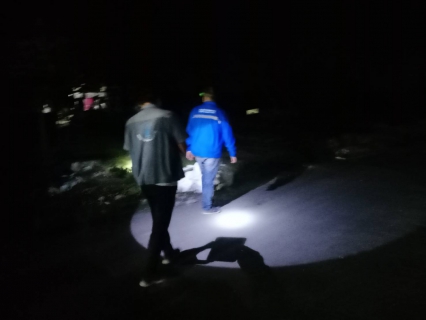 ไฟล์แนบ กปภ.สาขาปากพนัง ลงพื้นที่เดินสำรวจหาท่อแตก/ท่อรั่ว จากการทำ step test ในพื้นที่ DM-03-01 ตามแผนลดน้ำสูญเสีย บริเวณพื้นที่ชุมชนบ้านแขก อ.ปากพนัง จ.นครศรีธรรมราช    