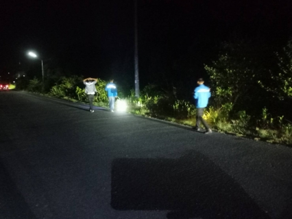 ไฟล์แนบ กปภ.สาขาปากพนัง ลงพื้นที่เดินสำรวจหาท่อแตก/ท่อรั่ว จากการทำ step test ในพื้นที่ DM-03-01 ตามแผนลดน้ำสูญเสีย บริเวณพื้นที่ชุมชนบ้านแขก อ.ปากพนัง จ.นครศรีธรรมราช    