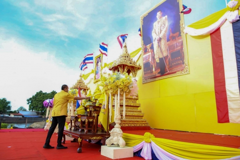 ไฟล์แนบ กปภ.สาขารังสิต(พ) ร่วมพิธีทำบุญตักบาตรเนื่องในโอกาสวันเฉลิมพระชนมพรรษาพระบาทสมเด็จพระเจ้าอยู่หัว 