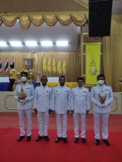 ไฟล์แนบ กปภ.สาขาคลองท่อม เข้าร่วมกิจกรรมเนื่องในโอกาสวันเฉลิมพระชนมพรรษาพระบาทสมเด็จพระเจ้าอยู่หัวเข้าร่วมพิธีถวายเครื่องราชสักการะและวางพานพุ่ม  