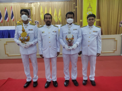 ไฟล์แนบ กปภ.สาขาคลองท่อม เข้าร่วมกิจกรรมเนื่องในโอกาสวันเฉลิมพระชนมพรรษาพระบาทสมเด็จพระเจ้าอยู่หัวเข้าร่วมพิธีถวายเครื่องราชสักการะและวางพานพุ่ม  