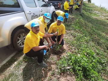 ไฟล์แนบ กปภ.สาขาพยุหะคีรีร่วมกิจกรรม จิตอาสาพัฒนาฟื้นฟู และแก้ไขปัญหา "บึงกระดิ่ง" เนื่องในโอกาสมหามงคลเฉลิมพระชนมพรรษา 71 พรรษา พระบาทสมเด็จพระเจ้าอยู่หัว