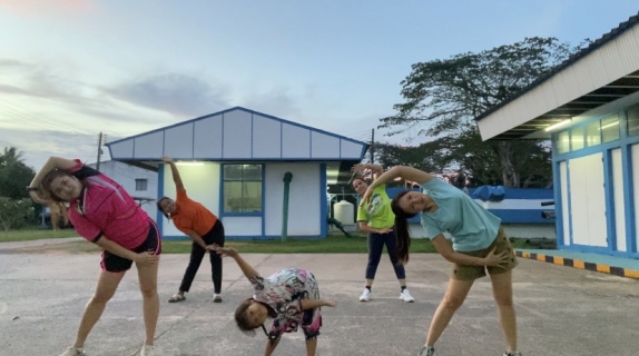 ไฟล์แนบ การประปาส่วนภูมิภาคสาขาไชยา จัดกิจกรรม ออกกำลังกาย เต้นแอโรบิก เพื่อเสริมสร้างสุขภาพพลานัยที่ดีแก่พนักงาน