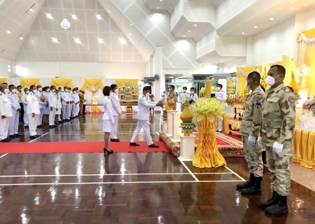 ไฟล์แนบ กปภ.สาขาขลุง เข้าร่วมพิธีทำบุญถวายพระราชกุศล พิธีถวายเครื่องราชสักการะพร้อมวางพานพุ่ม และพิธีจุดเทียนถวายพระพรชัยมงคลในกิจกรรมเฉลิมพระเกียรติพระบาทสมเด็จพระเจ้าอยู่หัว เนื่องในโอกาสวันเฉลิมพระชนมพรรษา 28 กรกฎาคม 2566