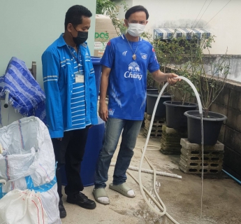 ไฟล์แนบ กปภ.สาขากำแพงเพชร ส่งมิสเตอร์ทันใจ ตรวจสอบน้ำไหลอ่อน สร้างรอยยิ้มให้ลูกค้า