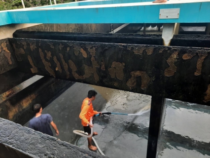 ไฟล์แนบ การประปาส่วนภูมิภาคสาขาประจวบคีรีขันธ์ ดำเนินการล้างถังตกตะกอนโรงกรองขนาด 400 ลบม./ชม. ฝั่งตะวันตก และโรงกรองขนาด 200 ลบม./ชม.