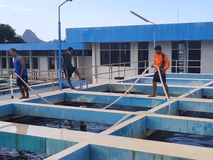 ไฟล์แนบ การประปาส่วนภูมิภาคสาขาประจวบคีรีขันธ์ ดำเนินการล้างถังตกตะกอนโรงกรองขนาด 400 ลบม./ชม. ฝั่งตะวันตก และโรงกรองขนาด 200 ลบม./ชม.