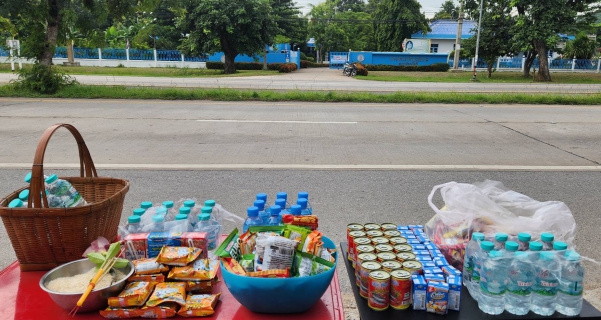 ไฟล์แนบ กปภ.สาขาพิษณุโลก เข้าร่วมทำบุญตักบาตร เนื่องในวันแม่แห่งชาติ