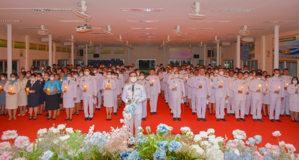 ไฟล์แนบ การประปาส่วนภูมิภาคสาขาท่าแซะ เข้าร่วมพิธีถวายราชสักการะและวางพานพุ่ม พร้อมจุดเทียนถวายพระพรชัยมงคล เนื่องในโอกาสวันเฉลิมพระชนมพรรษา สมเด็จพระนางเจ้าสิริกิติ์ พระบรมราชินีนาถ พระบรมราชชนนีพันปีหลวง